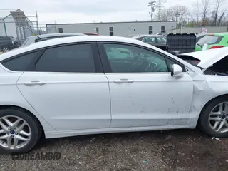 2016 Ford Fusion SE with VIN 1FA6P0H70G5105051, listed as a IAAI auction lot 42002630 with 178,851 mi miles. Bid and sale history available at carsss.com. Image 14.