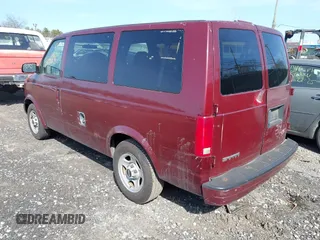 2005 GMC Safari with VIN 1GKDM19X15B500082, listed as a IAAI auction lot 41803802 with Not Provided miles. Bid and sale history available at carsss.com. Image 3.