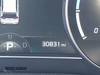 2020 Kia Niro EX Premium with VIN KNDCE3LG1L5071000, listed as a IAAI auction lot 42164125 with 30,831 mi miles and . Bid and sale history available at DreamBid. Image 15.