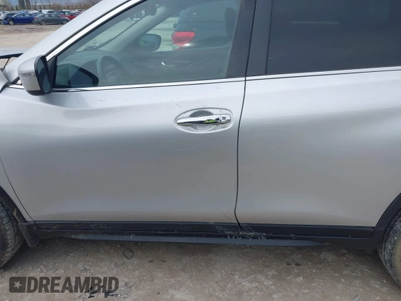 2017 Nissan Rogue SL with VIN 5N1AT2MV5HC892040, listed as a IAAI auction lot 41922447 with 128,664 mi miles and . Bid and sale history available at carsss.com. Image 14.
