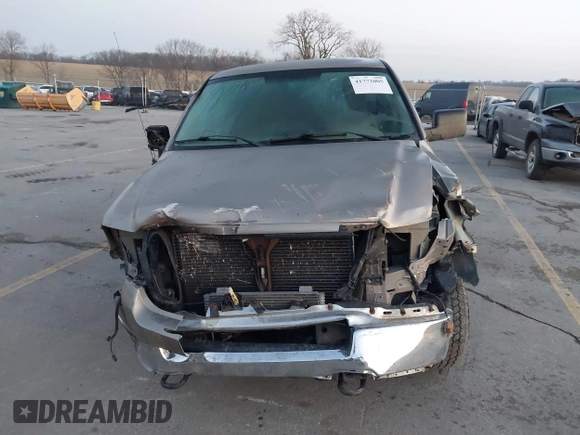2005 Ford F-150 XLT with VIN 1FTPW14565KB71646, listed as a IAAI auction lot 41772005 with 180,735 mi miles. Bid and sale history available at carsss.com. Image 13.