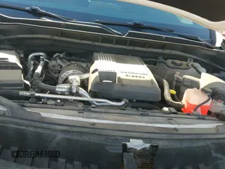 2022 Chevrolet Suburban RST с VIN 1GNSKEKTXNR241033, выставлен на аукционе IAAI как лот 43263317 с пробегом 54 352 миль миль и . История ставок и продаж доступна на DreamBid. Изображение 20.
