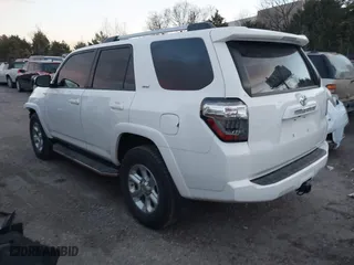 2019 Toyota 4Runner SR5 with VIN JTEZU5JR0K5211223, listed as a IAAI auction lot 41173044 with 49,904 mi miles. Bid and sale history available at carsss.com. Image 3.