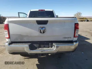 2019 Ram 3500 Tradesman with VIN 3C63R3GL2KG594505, listed as a Copart auction lot 81077324 with 207,774 mi miles and Clean Title. Bid and sale history available at carsss.com. Image 6.