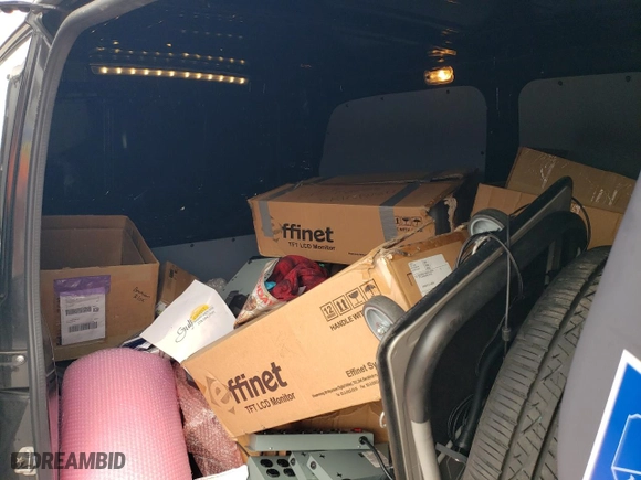 2016 Mercedes-Benz Metris Cargo Van with VIN WD3PG2EAXG3171266, listed as a Copart auction lot 43595185 with 101,889 mi miles and Salvage Title. Bid and sale history available at carsss.com. Image 10.