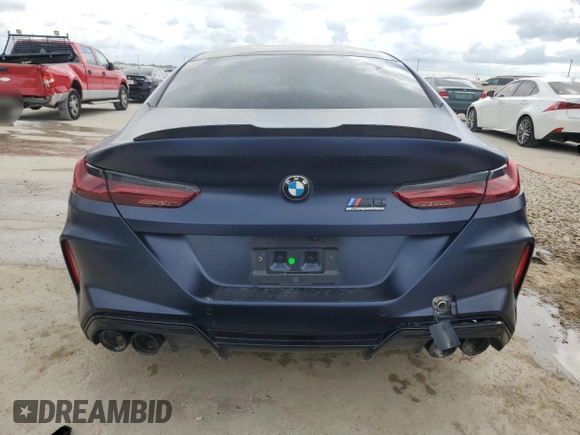 2024 BMW M8 Competition z VIN WBSGV0C05RCR13661, wystawiony jako Copart lot #71077114 z przebiegiem Nie podano mil oraz Szkoda całkowita • Salvage title. Historia ofert i sprzedaży dostępna na DreamBid. Obrazek 6.