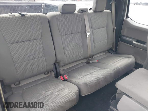2015 Ford F-150 XLT with VIN 1FTFX1EFXFFC18381, listed as a IAAI auction lot 41886719 with 162,644 mi miles and . Bid and sale history available at DreamBid. Image 8.
