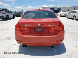 2012 BMW 3 Series 328i z VIN WBA3A5G55CNP17958, wystawiony jako Copart lot #62470935 z przebiegiem 177 158 mil mil oraz Czysty tytuł • Clean title. Historia ofert i sprzedaży dostępna na DreamBid. Obrazek 6.