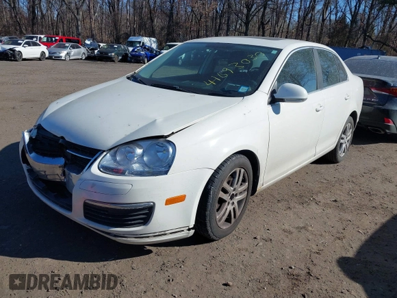 2007 Volkswagen Jetta 2.5L с VIN 3VWDG71K57M157811, выставлен на аукционе IAAI как лот 41693030 с пробегом 93 444 миль миль и . История ставок и продаж доступна на DreamBid. Изображение 17.