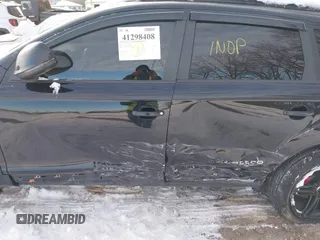 2015 Audi Q7 3.0T S line Prestige with VIN WA1DGAFE8FD028999, listed as a IAAI auction lot 41298408 with 111,446 mi miles. Bid and sale history available at carsss.com. Image 14.