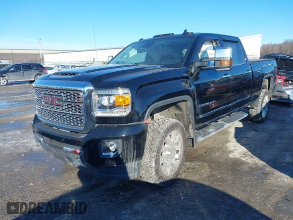 2019 GMC Sierra 2500HD Denali with VIN 1GT12SEYXKF224711, listed as a IAAI auction lot 41407508 with 77,158 mi miles. Bid and sale history available at carsss.com. Image 18.