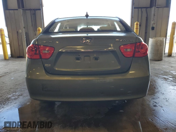 2010 Hyundai Elantra GLS z VIN KMHDU4AD9AU939068, wystawiony jako Copart lot #57639885 z przebiegiem 185 829 mil mil oraz Szkoda całkowita • Salvage title. Historia ofert i sprzedaży dostępna na DreamBid. Obrazek 6.