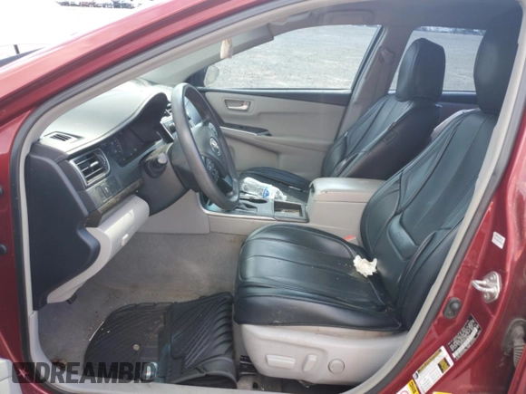 2015 Toyota Camry XLE z VIN 4T1BF1FK5FU900847, wystawiony jako Copart lot #60266555 z przebiegiem 122 071 mil mil oraz Czysty tytuł • Clean title. Historia ofert i sprzedaży dostępna na DreamBid. Obrazek 7.