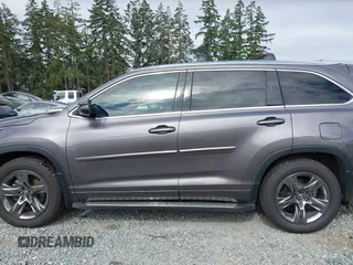 2017 Toyota Highlander Limited with VIN 5TDDZRFH8HS380934, listed as a IAAI auction lot 42630478 with 87,634 mi miles and . Bid and sale history available at DreamBid. Image 14.