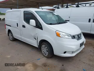 2019 Nissan NV200 SV z VIN 3N6CM0KN9KK710081, wystawiony jako IAAI lot #42159354 z przebiegiem 49 773 mil mil oraz . Historia ofert i sprzedaży dostępna na DreamBid. Obrazek 1.