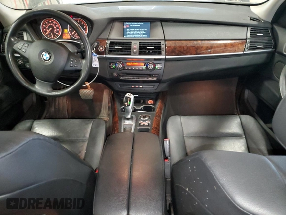 2011 BMW X5 35i z VIN 5UXZV4C52BL743475, wystawiony jako Copart lot #56238615 z przebiegiem 218 738 mil mil oraz Szkoda całkowita • Salvage title. Historia ofert i sprzedaży dostępna na DreamBid. Obrazek 8.