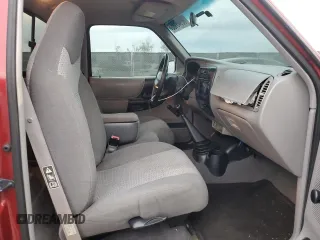 2000 Mazda B-Series 2WD Truck SX with VIN 4F4YR12C2YTM30989, listed as a Copart auction lot 88946185 with 250,368 mi miles and Salvage Title. Bid and sale history available at carsss.com. Image 10.