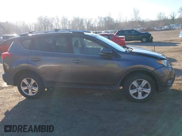 2014 Toyota RAV4 XLE with VIN 2T3RFREV0EW173776, listed as a IAAI auction lot 41644446 with 170,431 mi miles. Bid and sale history available at carsss.com. Image 13.