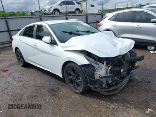 2021 Hyundai Elantra SEL z VIN 5NPLM4AG9MH039859, wystawiony jako IAAI lot #42160301 z przebiegiem 83 263 mil mil oraz . Historia ofert i sprzedaży dostępna na DreamBid. Obrazek 1.