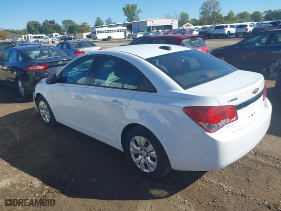 2015 Chevrolet Cruze LS with VIN 1G1PA5SG7F7125315, listed as a IAAI auction lot 40490838 with 131,127 mi miles. Bid and sale history available at carsss.com. Image 3.
