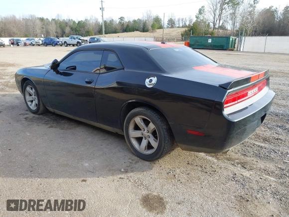 2013 Dodge Challenger SXT z VIN 2C3CDYAG0DH511323, wystawiony jako IAAI lot #41369796 z przebiegiem Nie podano mil oraz . Historia ofert i sprzedaży dostępna na DreamBid. Obrazek 3.