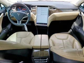 2014 Tesla Model S 60 with VIN 5YJSA1H18EFP38582, listed as a Copart auction lot 56581735 with 69,106 mi miles and Salvage title. Bid and sale history available at DreamBid. Image 8.