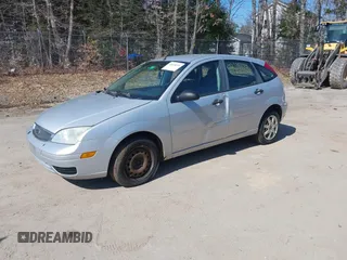 2005 Ford Focus S with VIN 3FAFP37N25R117732, listed as a IAAI auction lot 42078394 with 177,924 mi miles and . Bid and sale history available at carsss.com. Image 2.