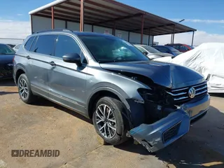 2020 Volkswagen Tiguan SE with VIN 3VV3B7AX6LM017819, listed as a IAAI auction lot 41612776 with 74,576 mi miles and . Bid and sale history available at DreamBid. Image 1.