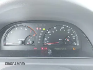 2004 Toyota Camry LE z VIN 4T1BE32K64U799027, wystawiony jako IAAI lot #42322301 z przebiegiem 89 437 mil mil oraz . Historia ofert i sprzedaży dostępna na DreamBid. Obrazek 7.
