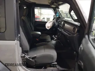 2021 Jeep Wrangler Sport S with VIN 1C4GJXAN7MW647786, listed as a IAAI auction lot 41685775 with 31,907 mi miles and . Bid and sale history available at DreamBid. Image 5.