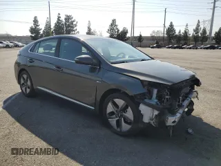 2020 Hyundai Ioniq SEL с VIN KMHC85LC4LU240248, выставлен на аукционе Copart как лот 59132225 с пробегом 63 292 миль миль и Списание • Salvage title. История ставок и продаж доступна на DreamBid. Изображение 4.