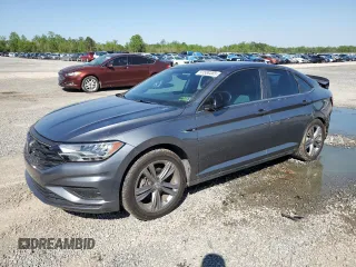 2020 Volkswagen Jetta S z VIN 3VWCB7BUXLM017919, wystawiony jako Copart lot #51588385 z przebiegiem 55 169 mil mil oraz Szkody całkowita. Historia ofert i sprzedaży dostępna na DreamBid. Obrazek 1.