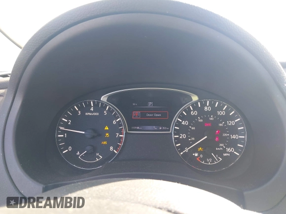 2018 Nissan Altima SR with VIN 1N4AL3AP8JC282175, listed as a IAAI auction lot 41238328 with 117,198 mi miles and . Bid and sale history available at carsss.com. Image 7.