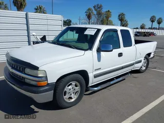 2001 Chevrolet Silverado 1500 LS with VIN 1GCEC19V61Z168966, listed as a IAAI auction lot 41824590 with 247,078 mi miles. Bid and sale history available at carsss.com. Image 17.
