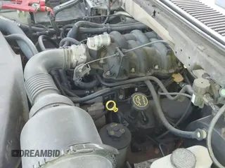 2003 Ford F-150 XL с VIN 2FTRF17213CA45366, выставлен на аукционе IAAI как лот 43203535 с пробегом 214 009 миль миль и . История ставок и продаж доступна на DreamBid. Изображение 12.