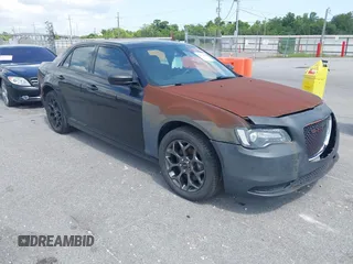 2016 Chrysler 300 S z VIN 2C3CCAGG4GH182793, wystawiony jako IAAI lot #42442826 z przebiegiem 125 474 mil mil oraz . Historia ofert i sprzedaży dostępna na DreamBid. Obrazek 1.