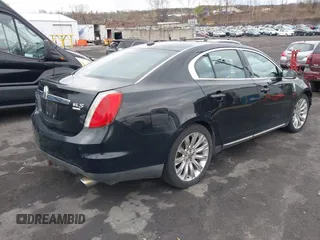 2010 Lincoln MKS w/EcoBoost with VIN 1LNHL9FT8AG607008, listed as a IAAI auction lot 42040752 with 192,478 mi miles. Bid and sale history available at carsss.com. Image 4.