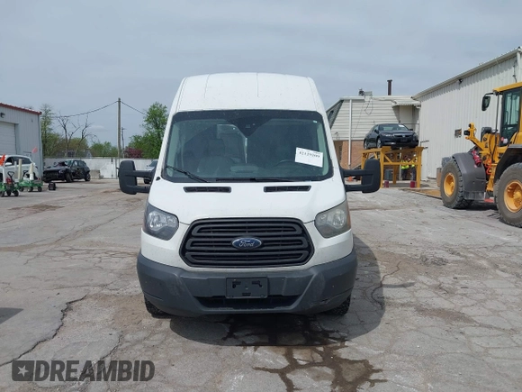 2017 Ford Transit z VIN 1FTBW3XM8HKB27922, wystawiony jako IAAI lot #42129209 z przebiegiem 377 514 mil mil oraz . Historia ofert i sprzedaży dostępna na DreamBid. Obrazek 12.