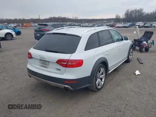 2016 Audi allroad Premium Plus with VIN WA1UFAFL5GA010559, listed as a IAAI auction lot 41918324 with 138,499 mi miles. Bid and sale history available at carsss.com. Image 4.