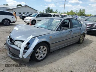 2005 BMW 3 Series 325i with VIN WBAEV33495KX10532, listed as a Copart auction lot 67597514 with 0 mi miles and Salvage Title. Bid and sale history available at carsss.com. Image 1.