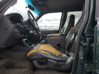 2000 Ford Explorer XLT z VIN 1FMZU73E9YZB18904, wystawiony jako Copart lot #47890925 z przebiegiem 248 363 mil mil oraz Szkoda całkowita • Salvage title. Historia ofert i sprzedaży dostępna na DreamBid. Obrazek 7.