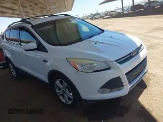 2013 Ford Escape SE z VIN 1FMCU9G96DUA35579, wystawiony jako IAAI lot #42329047 z przebiegiem 180 623 mil mil oraz . Historia ofert i sprzedaży dostępna na DreamBid. Obrazek 1.