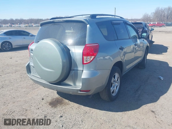 2007 Toyota RAV4 with VIN JTMZD33V676041406, listed as a IAAI auction lot 41743591 with 121,792 mi miles. Bid and sale history available at carsss.com. Image 4.