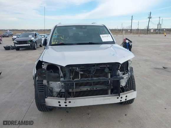2010 Toyota 4Runner SR5 with VIN JTEZU5JR2A5007733, listed as a IAAI auction lot 41337671 with 93,371 mi miles. Bid and sale history available at carsss.com. Image 12.