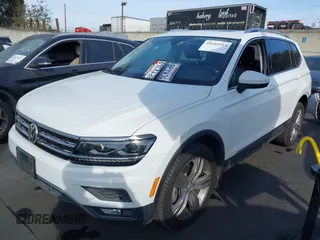 2018 Volkswagen Tiguan SEL Premium with VIN 3VV5B7AX5JM176434, listed as a IAAI auction lot 41684514 with 47,988 mi miles and . Bid and sale history available at DreamBid. Image 20.