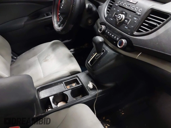 2016 Honda CR-V SE with VIN 2HKRM4H43GH696134, listed as a IAAI auction lot 41338376 with Not Provided miles and . Bid and sale history available at carsss.com. Image 5.