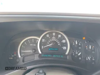 2003 Cadillac Escalade z VIN 1GYEK63N53R304400, wystawiony jako IAAI lot #41544697 z przebiegiem 207 913 mil mil oraz . Historia ofert i sprzedaży dostępna na DreamBid. Obrazek 7.