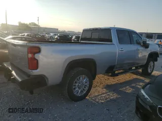 2020 Chevrolet Silverado 3500HD High Country with VIN 1GC4YVEYXLF156957, listed as a Copart auction lot 71217424 with 114,026 mi miles and Salvage Title. Bid and sale history available at carsss.com. Image 3.