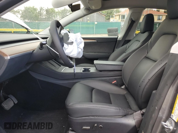 2024 Tesla Model Y Long Range с VIN 7SAYGDEE1RF161579, выставлен на аукционе Copart как лот 59901495 с пробегом 38 556 миль миль и Списание • Salvage title. История ставок и продаж доступна на DreamBid. Изображение 7.