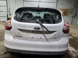 2014 Ford Focus SE with VIN 1FADP3K24EL125303, listed as a Copart auction lot 43498485 with 107,665 mi miles and Non Repairable. Bid and sale history available at carsss.com. Image 6.